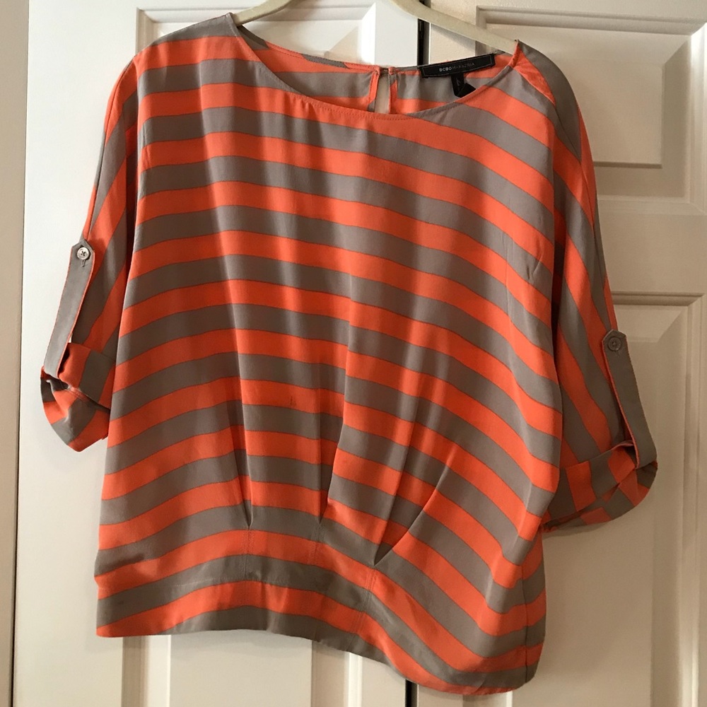 BCBG silk crop top. 3/4 sleeve
